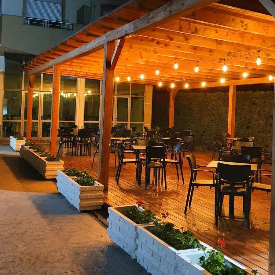 Risus Hotel Голем Екстер'єр фото