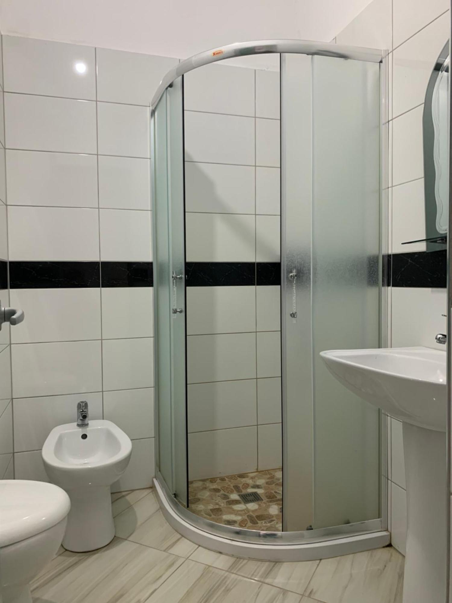Risus Hotel Голем Екстер'єр фото