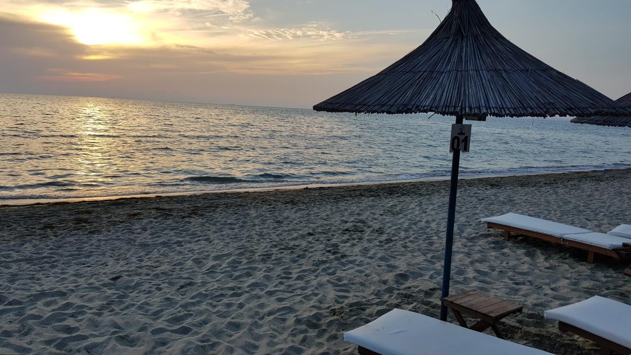 Risus Hotel Голем Екстер'єр фото