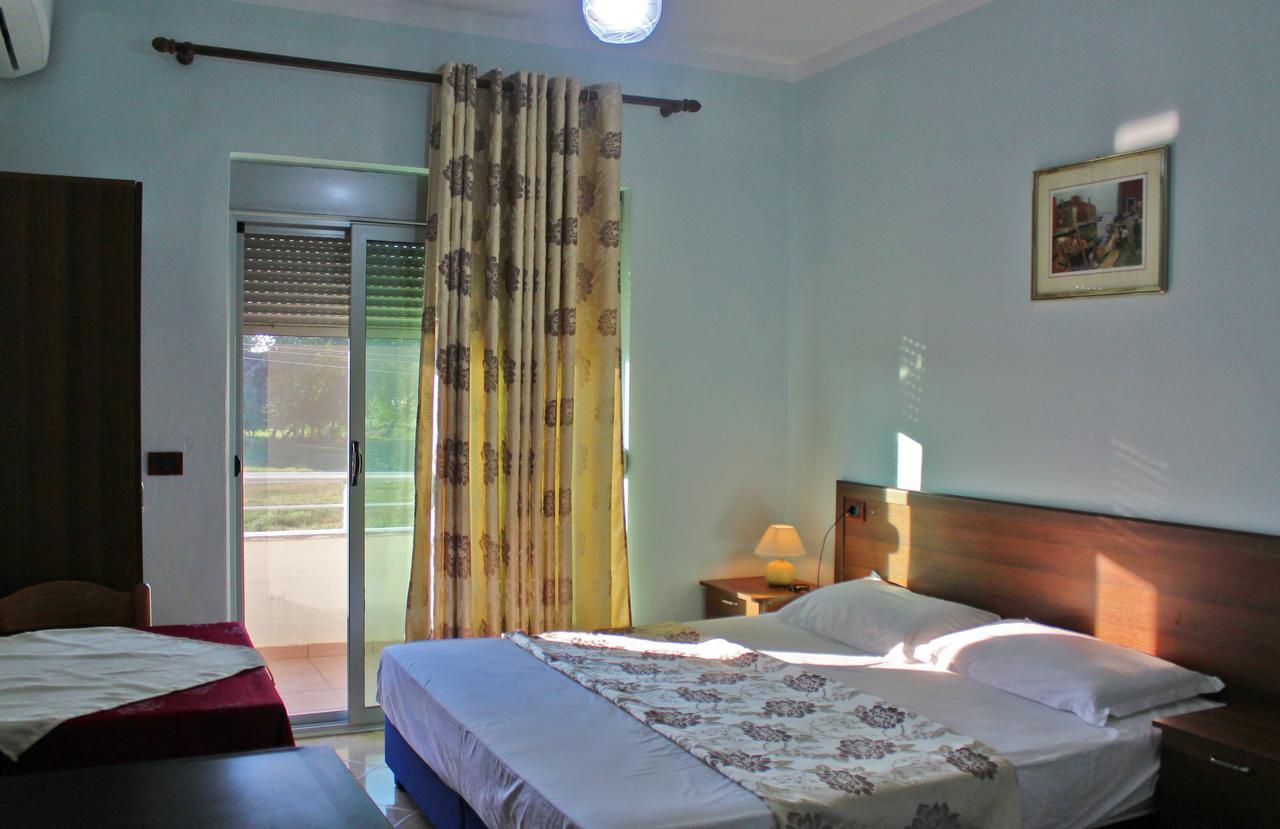 Risus Hotel Голем Екстер'єр фото