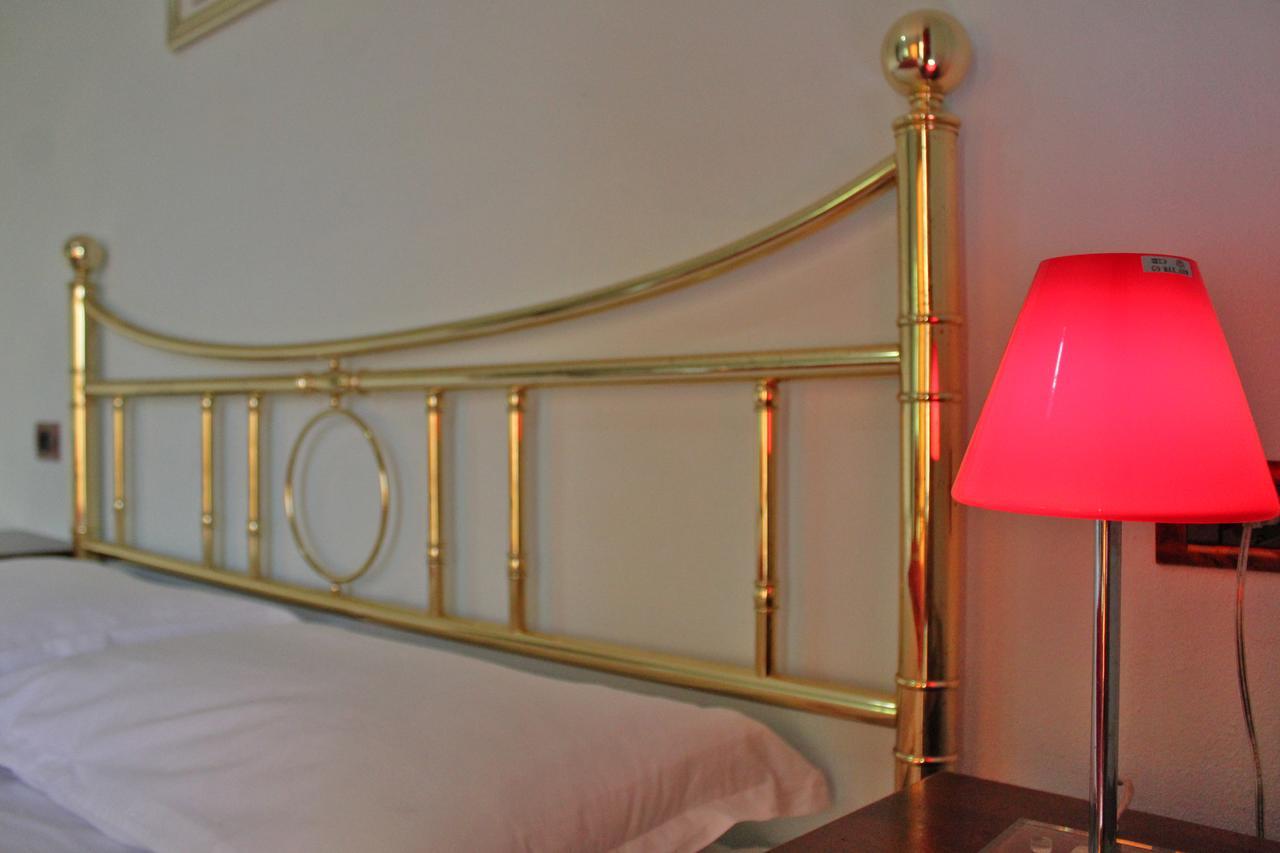 Risus Hotel Голем Екстер'єр фото
