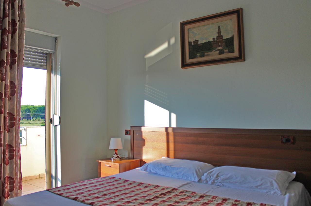 Risus Hotel Голем Екстер'єр фото